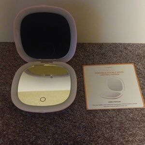 Compact Travel Mirror in Light Pink New In Box